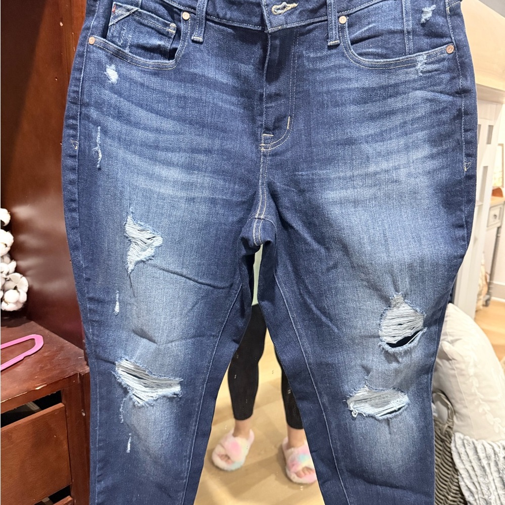 Edgely Women's Distressed Dark Blue Boyfriend Jeans - Curvy,high rise,skinny